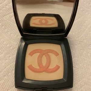CHANEL limited edition illuminating powder